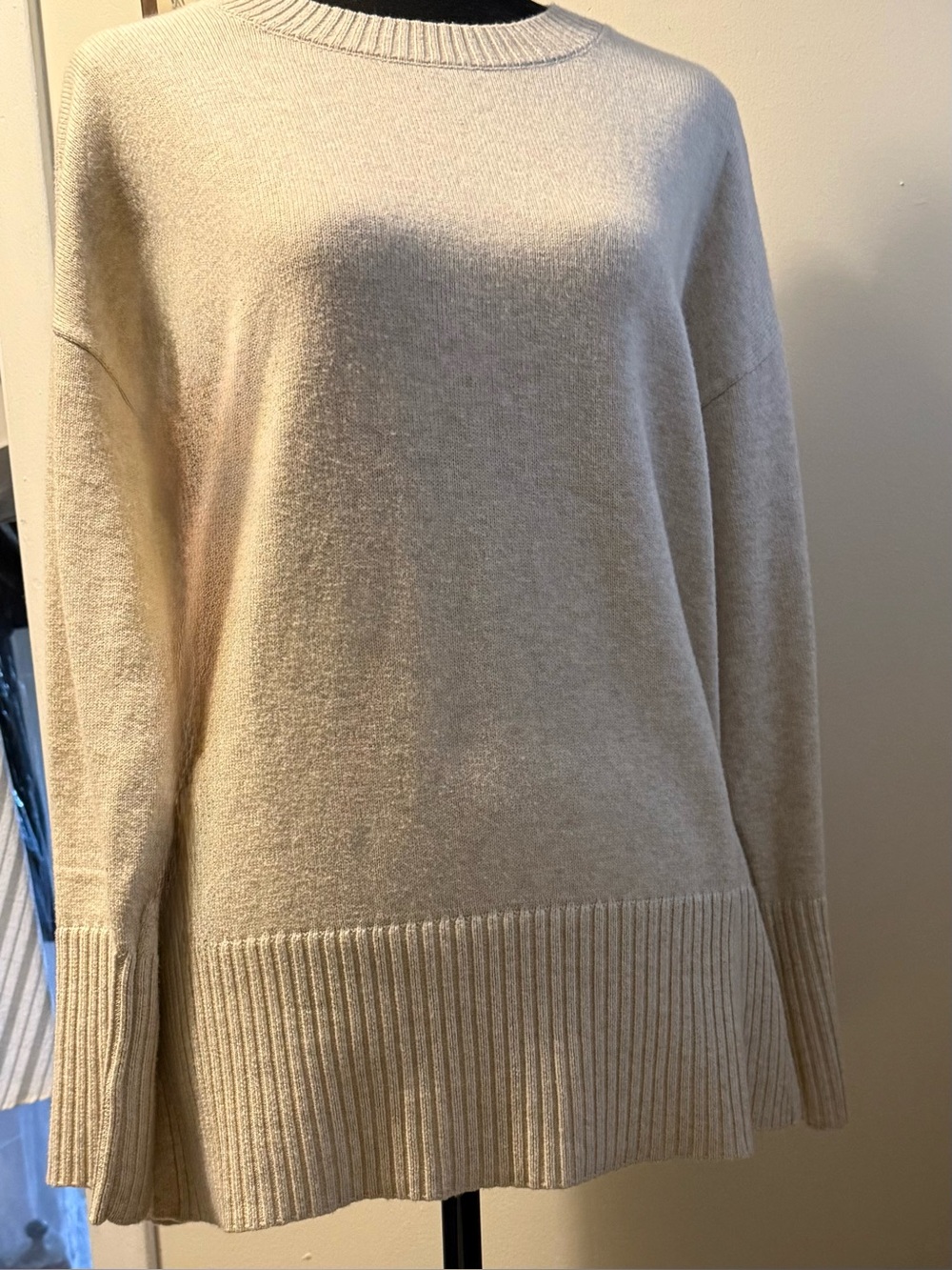 Oversized base sweater